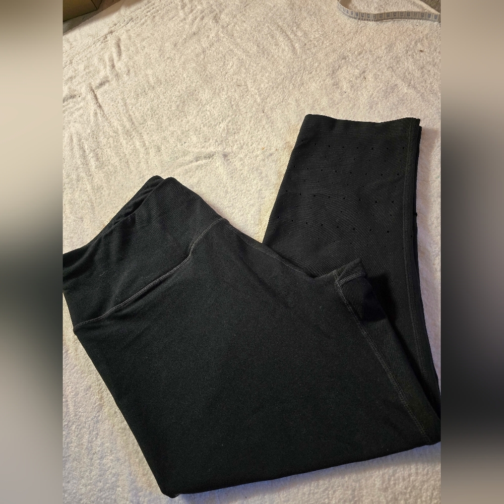 MPG Sport Capri Leggings/Yoga Pants, Size XL